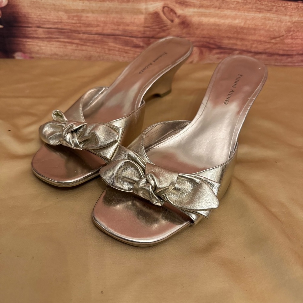 Etienne Aigner Gold Metallic Bow Wedge Heels Size 8 Dress Sandals